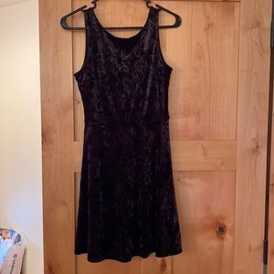 H&M black velvet dress